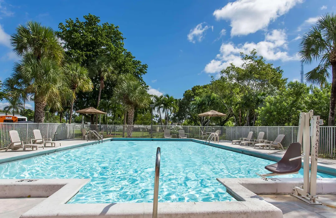 Days Inn By Wyndham Fort Lauderdale Airport Cruise Port-1