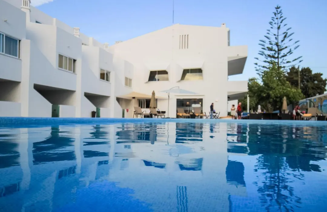 Lagoa Hotel-1