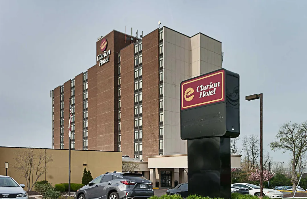 Clarion Hotel Cincinnati North-1