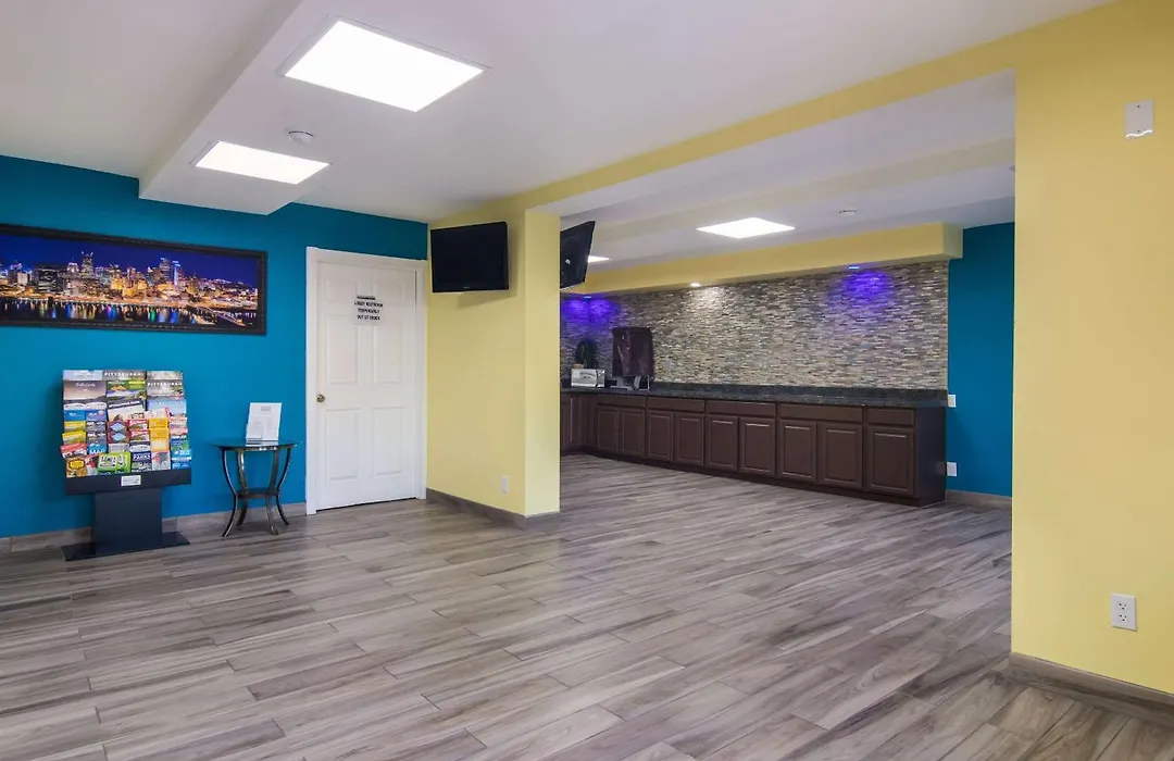 Rodeway Inn & Suites Monroeville-Pittsburgh-1
