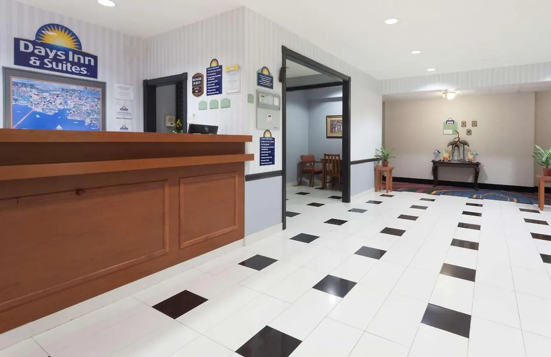 Days Inn & Suites By Wyndham Cambridge-1