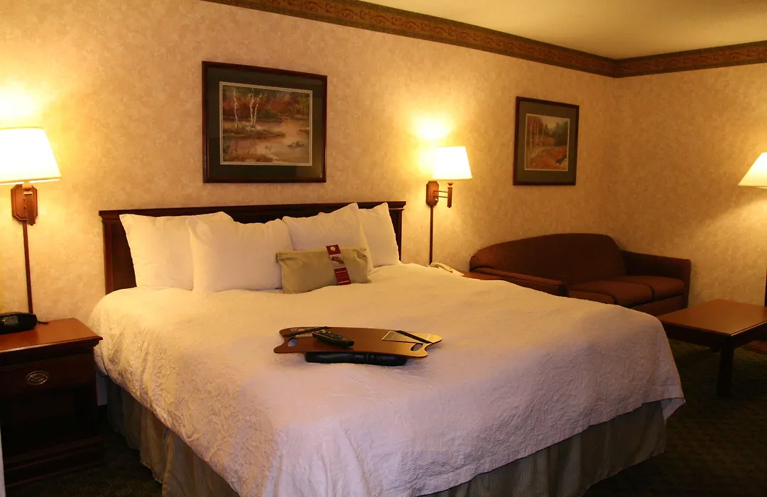 Hampton Inn Ridgefield Park-1