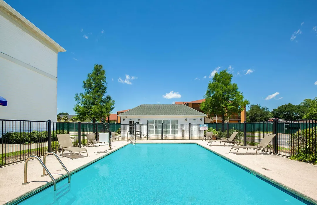 Baymont By Wyndham Lafayette Airport-1