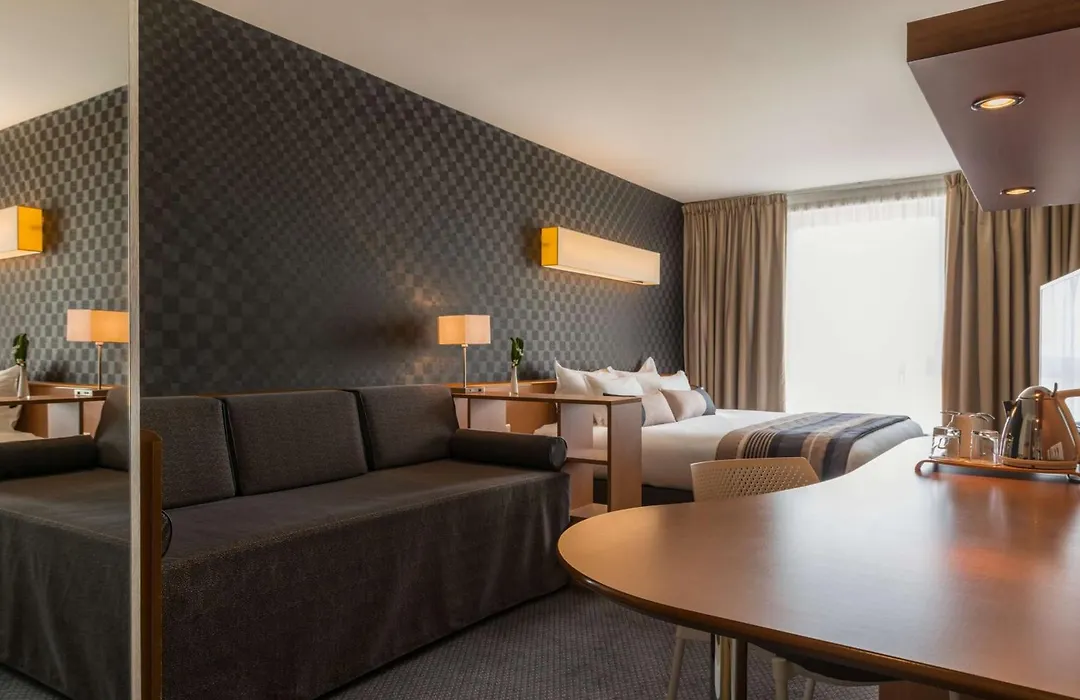 Best Western Plus Paris Saclay-1