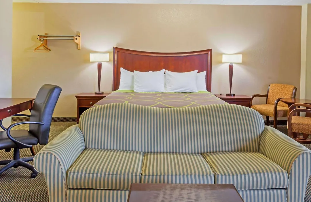 Super 8 By Wyndham Manassas-1