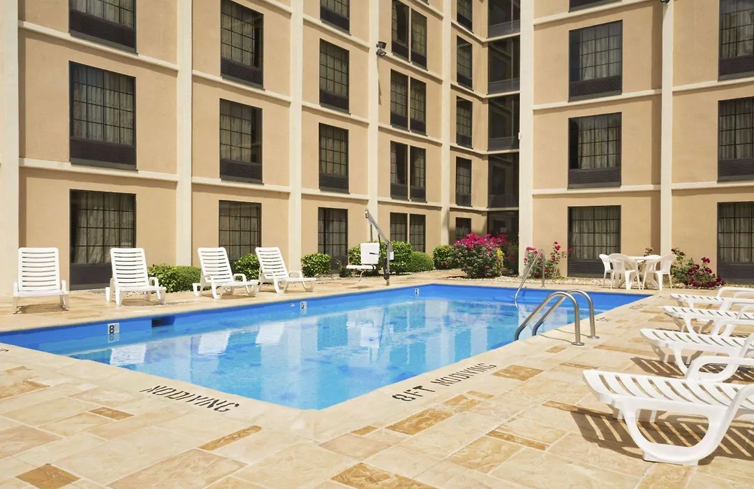 Days Inn By Wyndham Rome Downtown-1