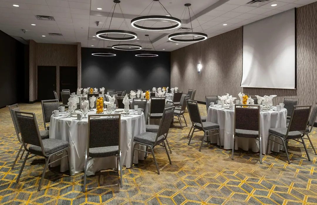 Holiday Inn Boston - Dedham Hotel & Conference Center By Ihg-1