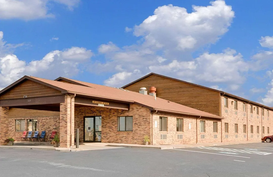 Super 8 By Wyndham Ashland-1