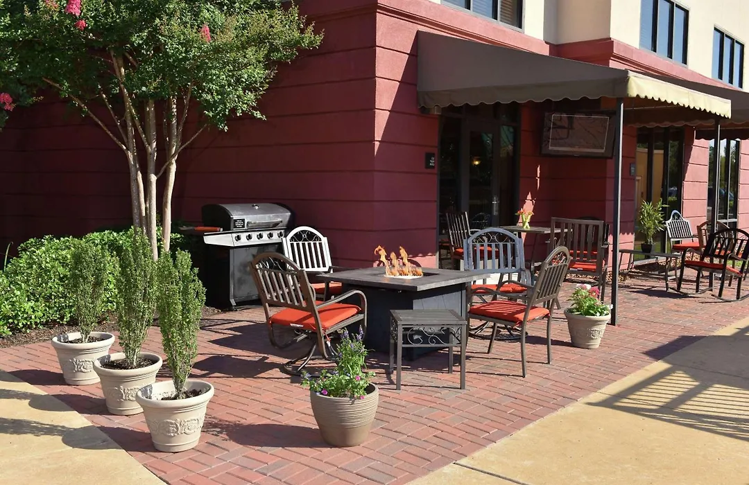 Hampton Inn & Suites Alexandria-1