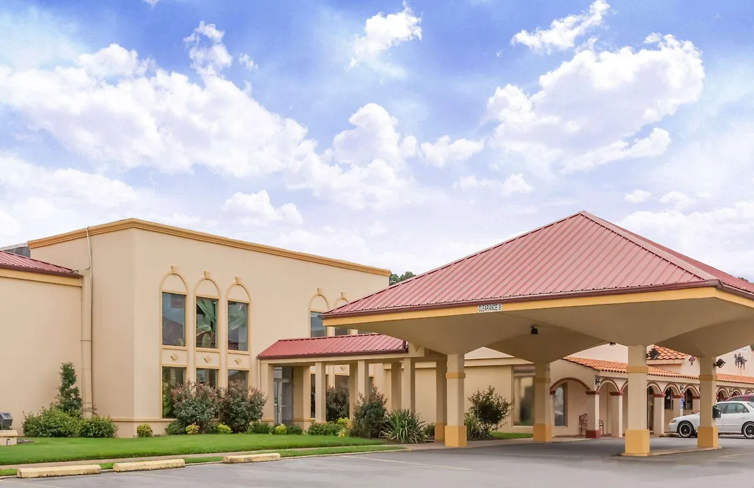 Howard Johnson By Wyndham Conway-1