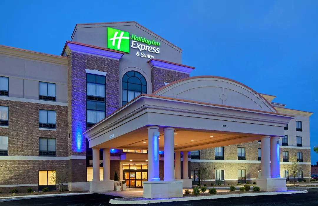 Holiday Inn Express & Suites Columbus/Edinburgh-1