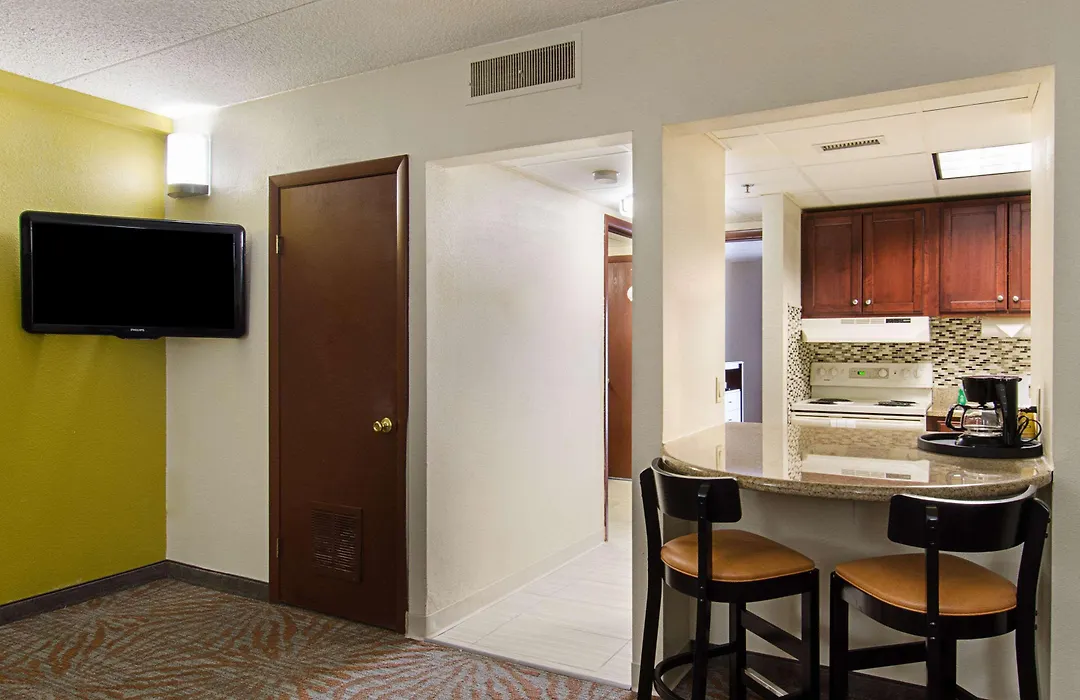 Quality Inn & Suites Worcester-1