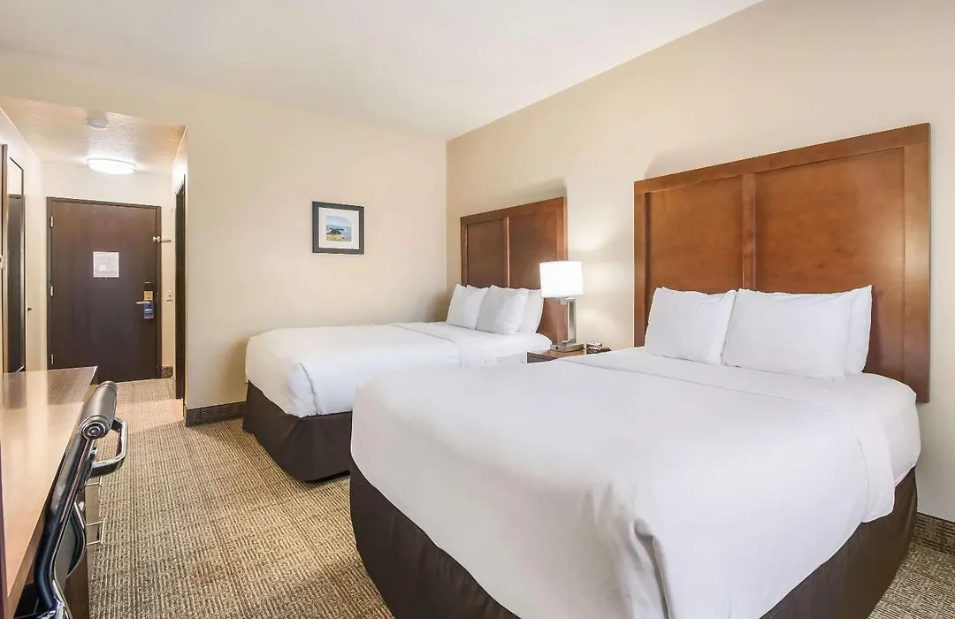 Comfort Inn Newport-1
