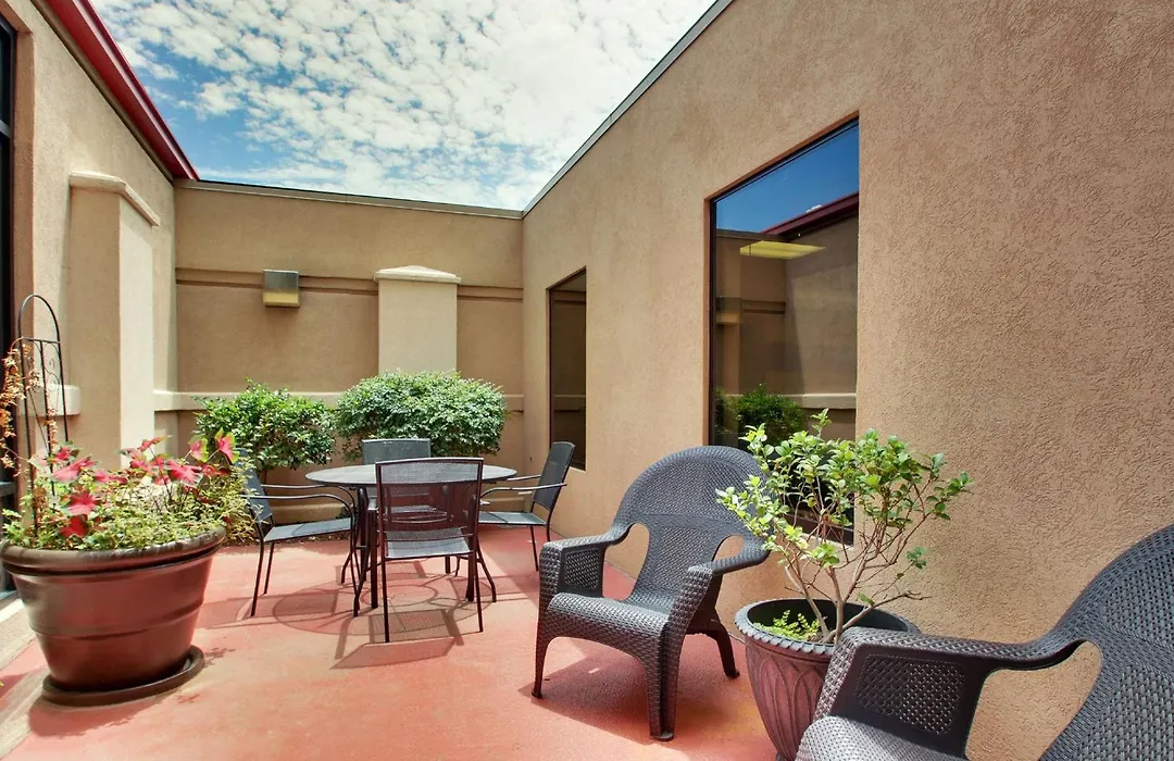 Hampton Inn Warner Robins-1
