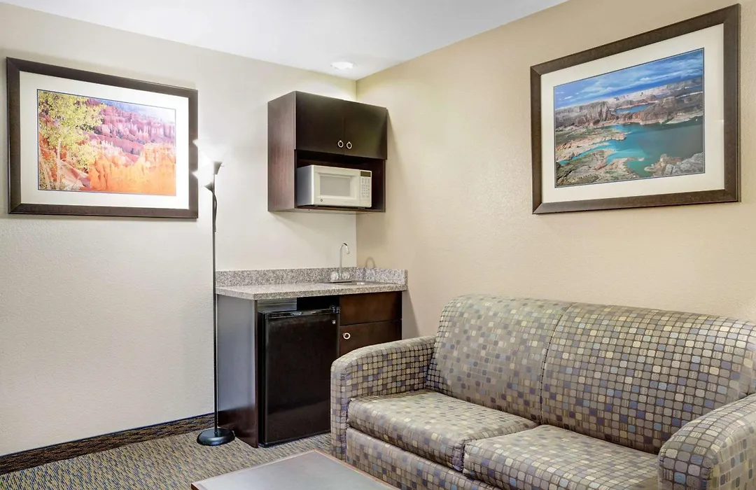 Days Inn & Suites By Wyndham Page Lake Powell-1
