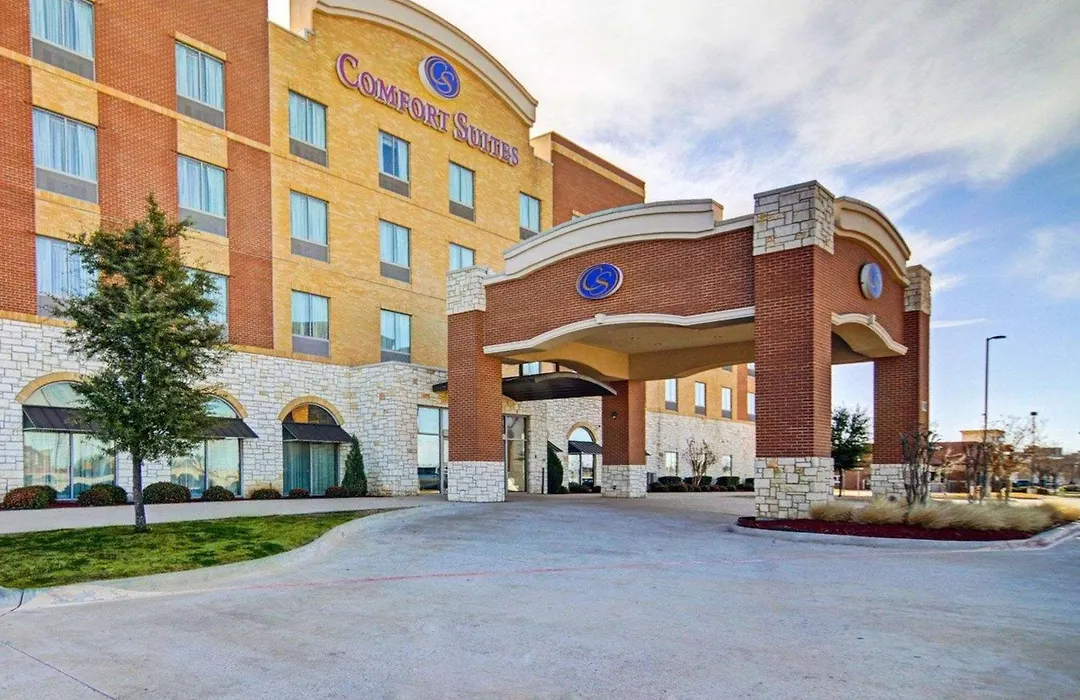 Comfort Suites Frisco-1