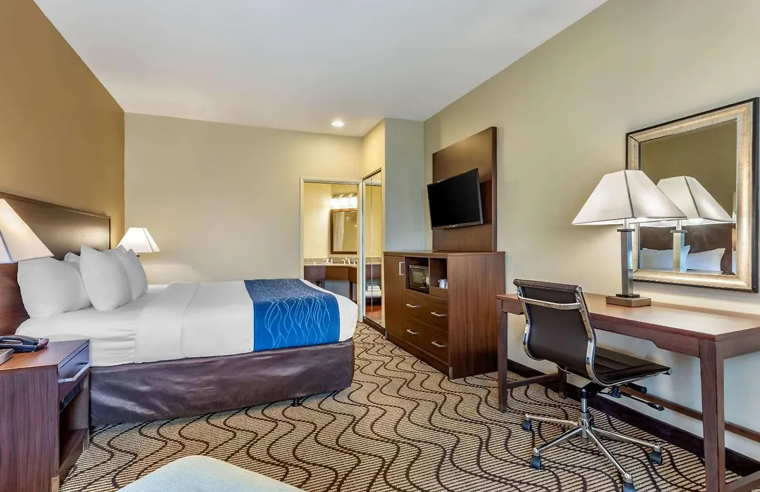 Comfort Inn & Suites Orange County John Wayne Airport-1