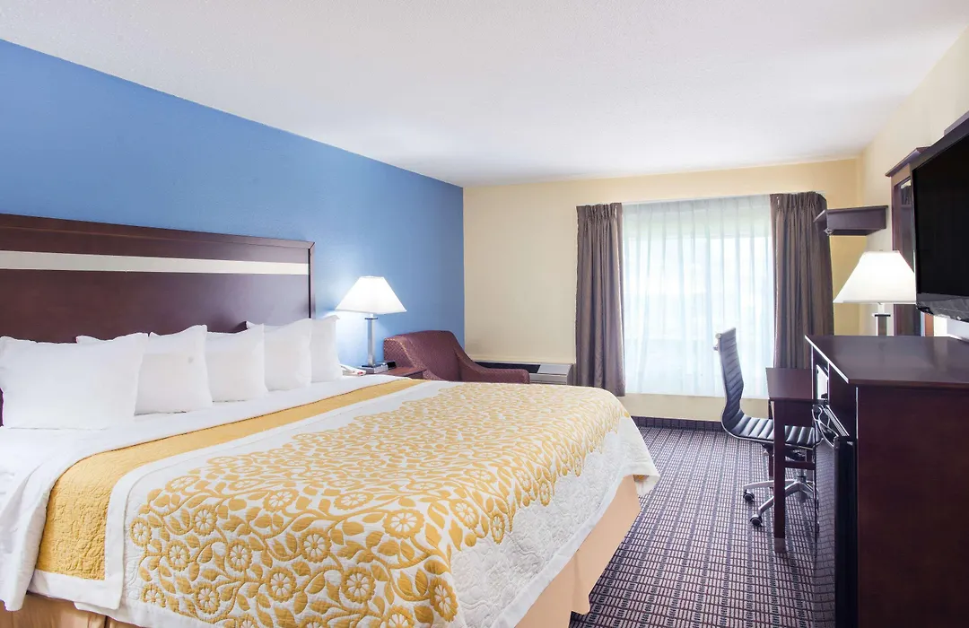 Days Inn -New Haven-1