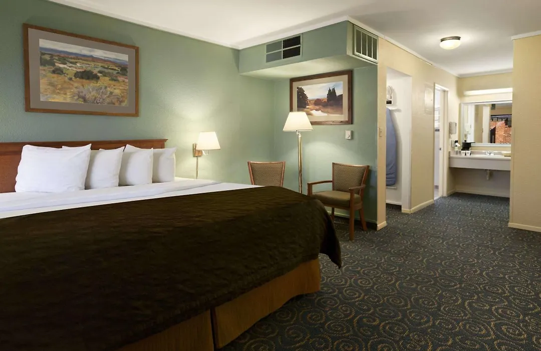 Days Inn & Suites By Wyndham Trinidad-1
