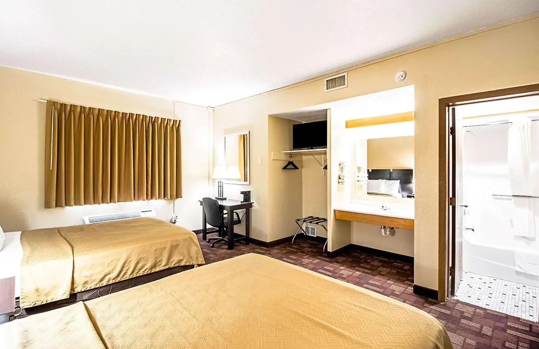 Econo Lodge Watertown-1