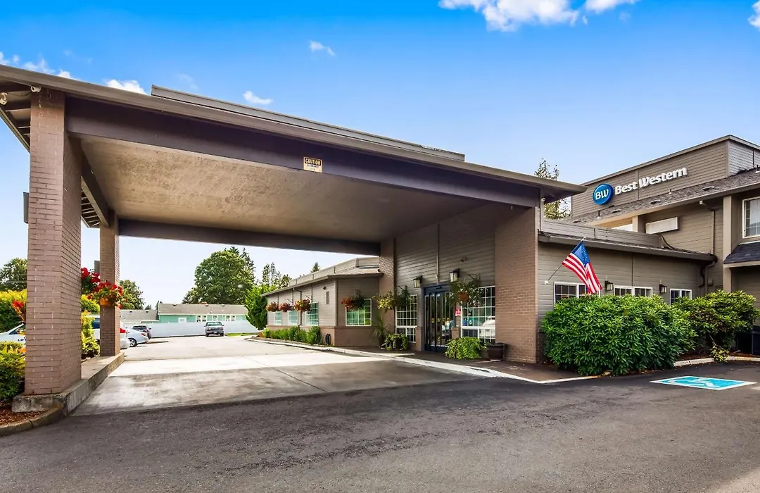 Best Western Oak Meadows Inn-1