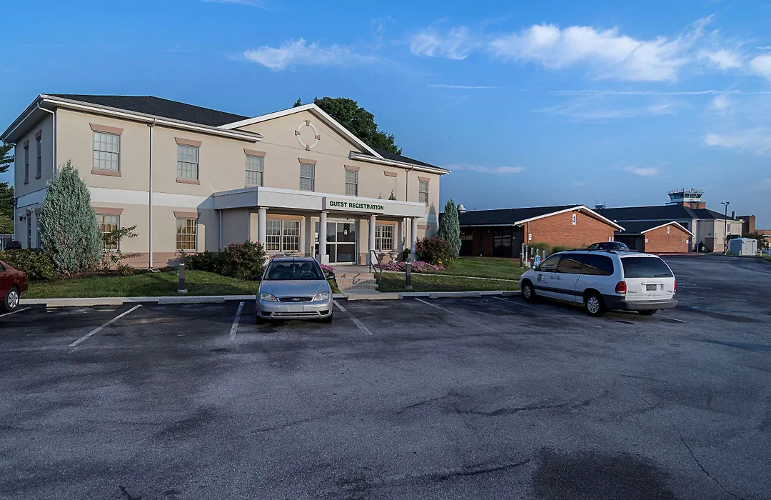 Quality Inn & Suites Skyways-1