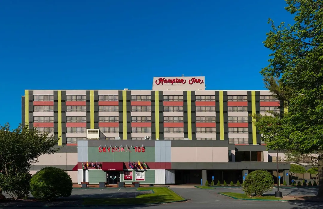 Hampton Inn Boston-Natick-1