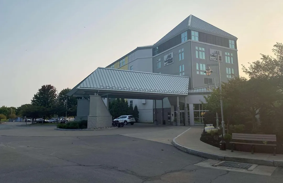 41 Lakefront Hotel, Trademark Collection By Wyndham-1