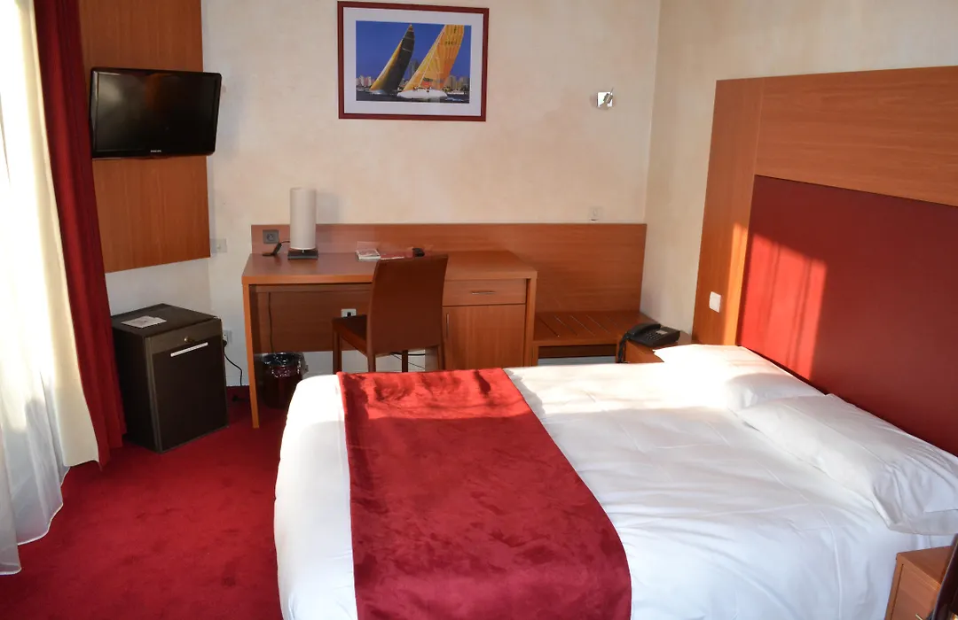 The Originals City, Hôtel Le Sextant, Toulouse Sud (Inter-Hotel)-1