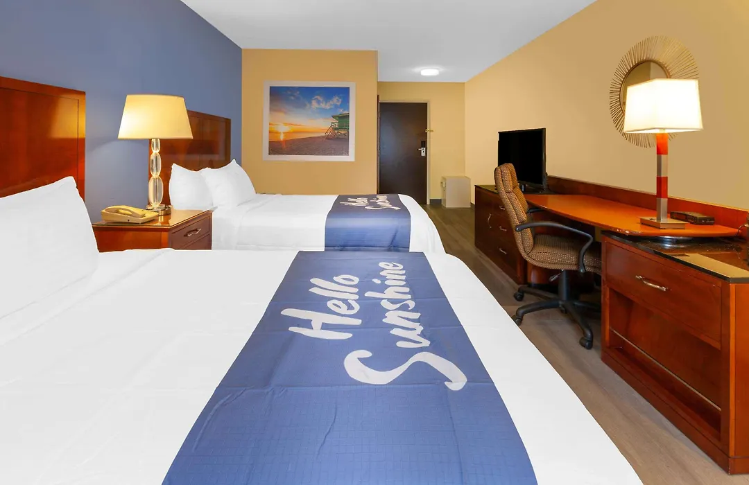 Days Inn By Wyndham Milan Sandusky South-1