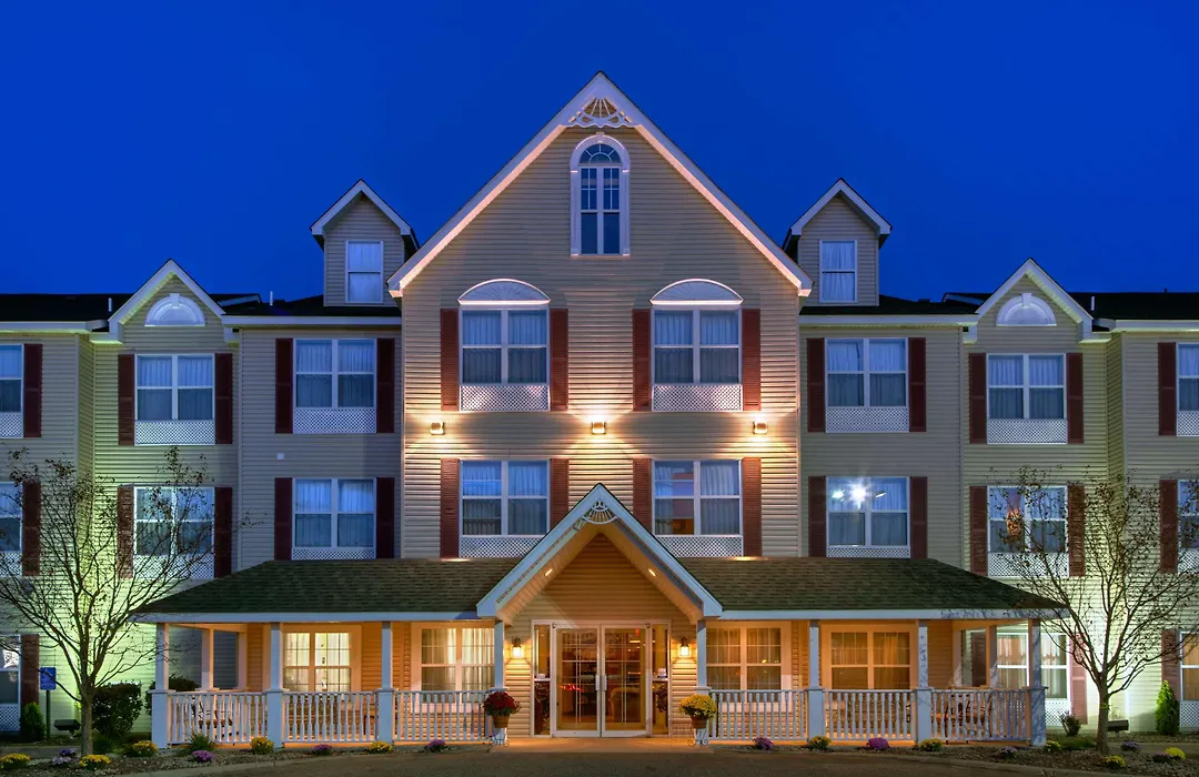 Country Inn & Suites By Radisson, Forest Lake, Mn-1