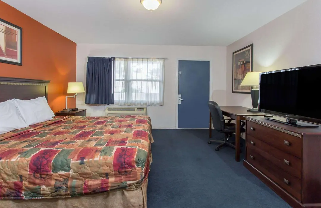 Knights Inn Arcadia-1