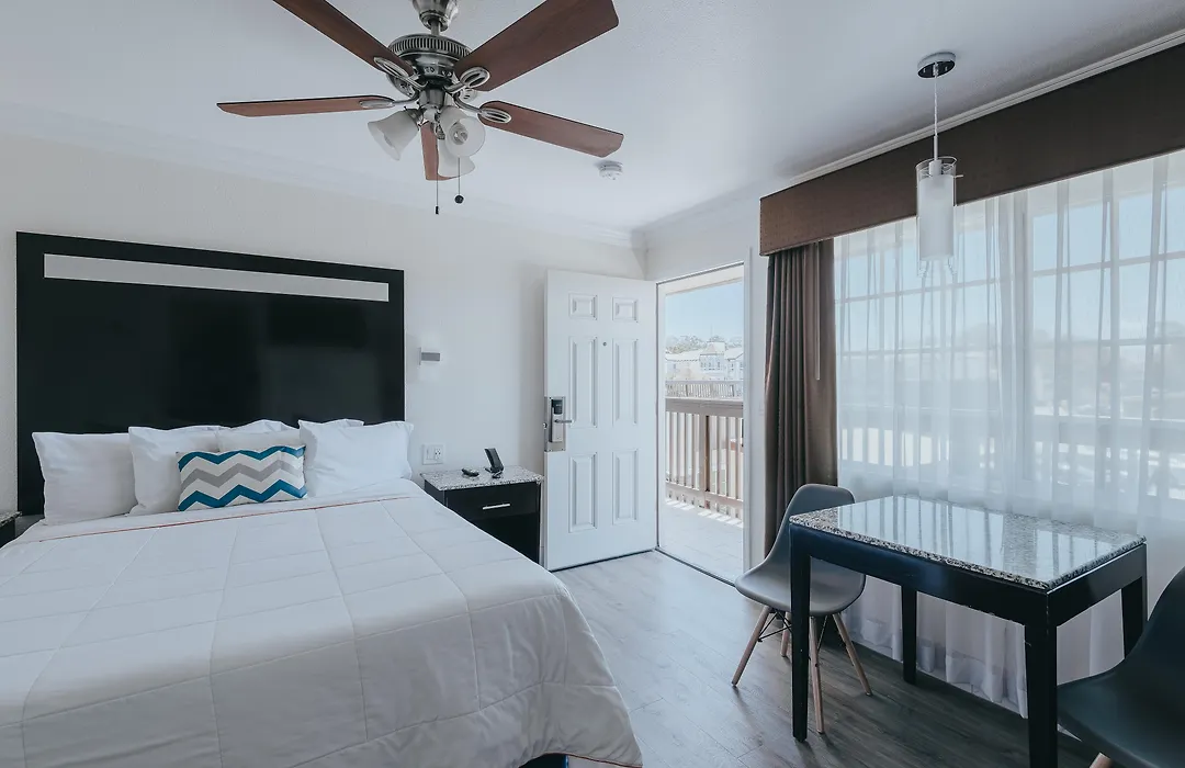 Sea Air Inn & Suites - Downtown - Restaurant Row-1