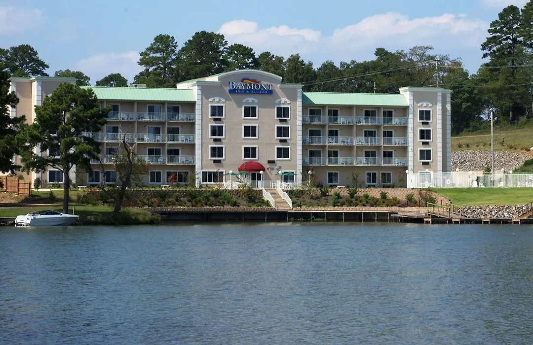 Baymont On The Lake By Wyndham Hot Springs-1