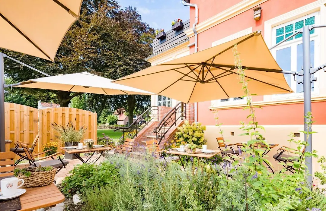 Parkhotel Jever-1