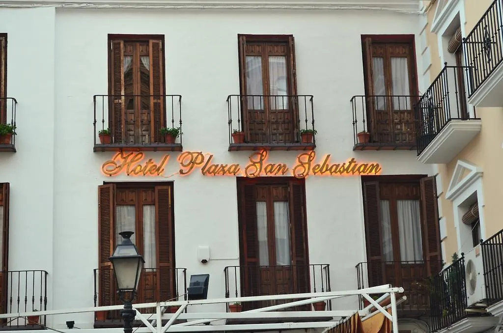 Plaza San Sebastian-1