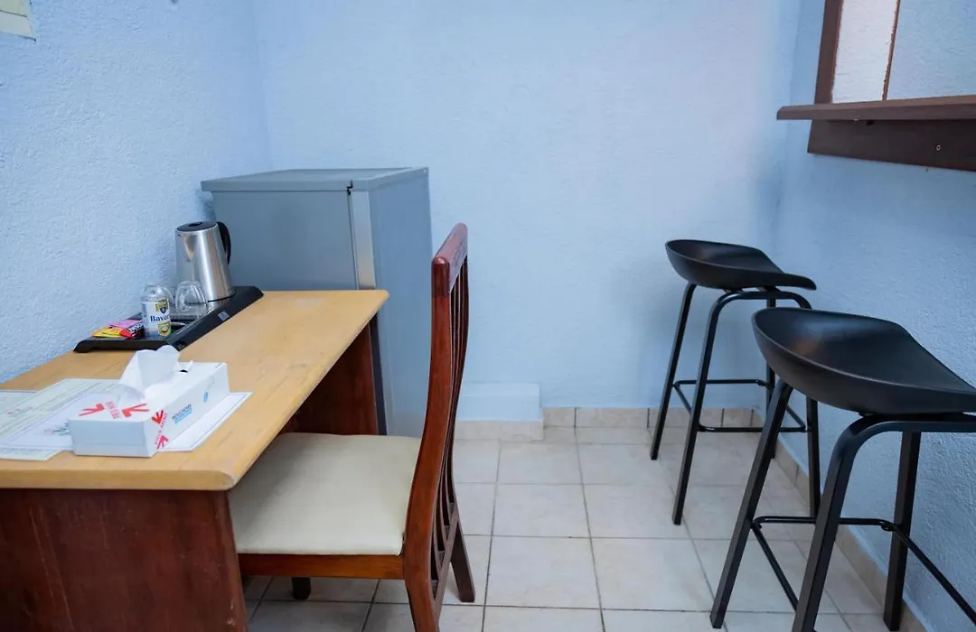 Hotel Hibiscus Blvd Triomphal-1