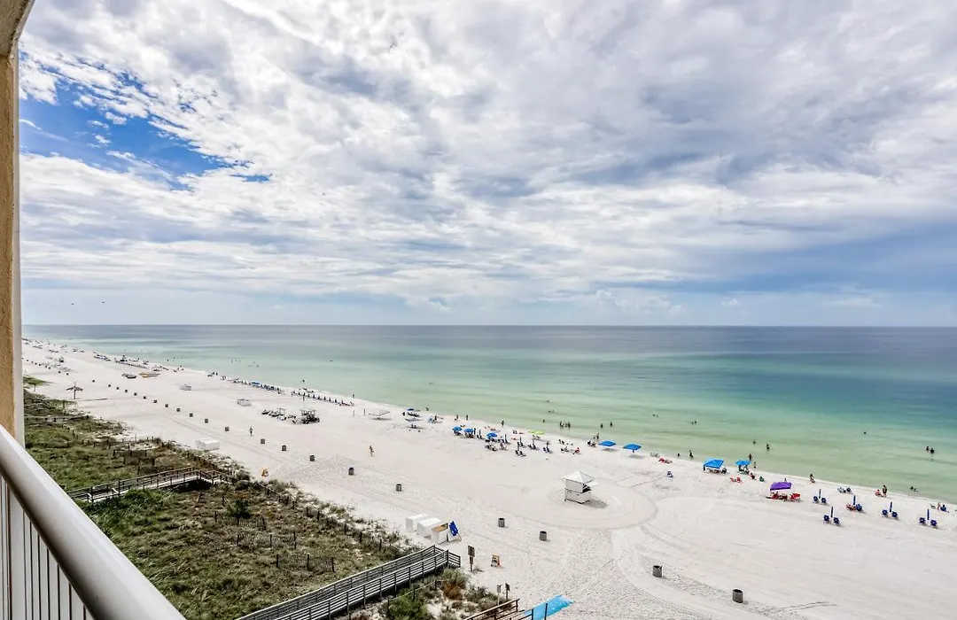 Majestic Beach Resort Tower 1-711-1