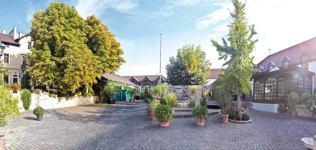 Landhotel Battenheimer Hof-1