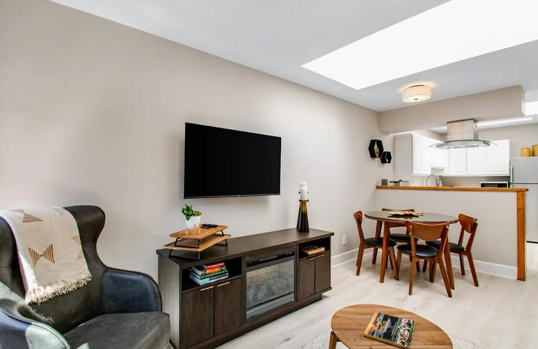 Port Angeles City View Loft-1