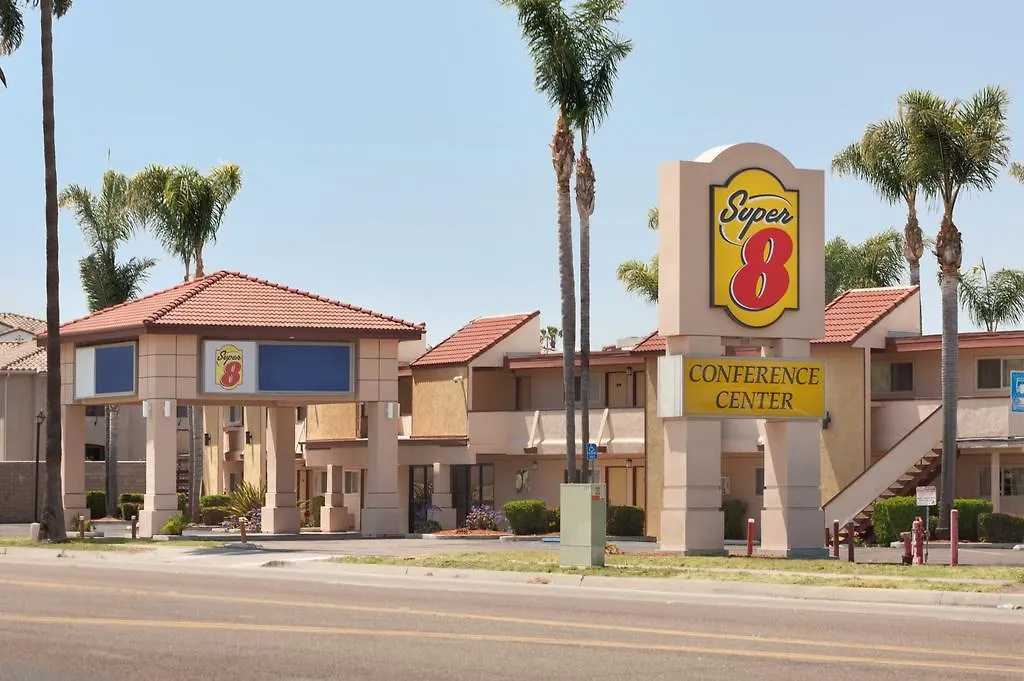Super 8 By Wyndham Oceanside Marty'S Valley Inn-1