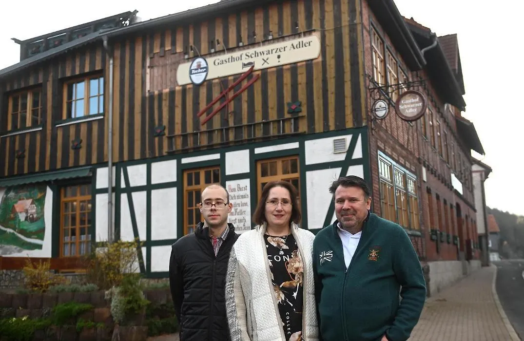 Gasthof&Pension Schwarzer Adler-1