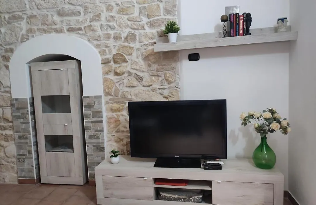 La casa nel vico-1