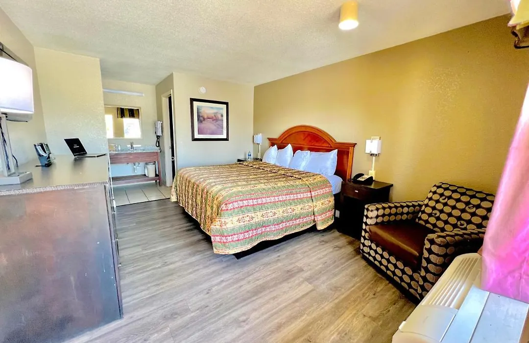 Rodeway Inn Expo Center-1