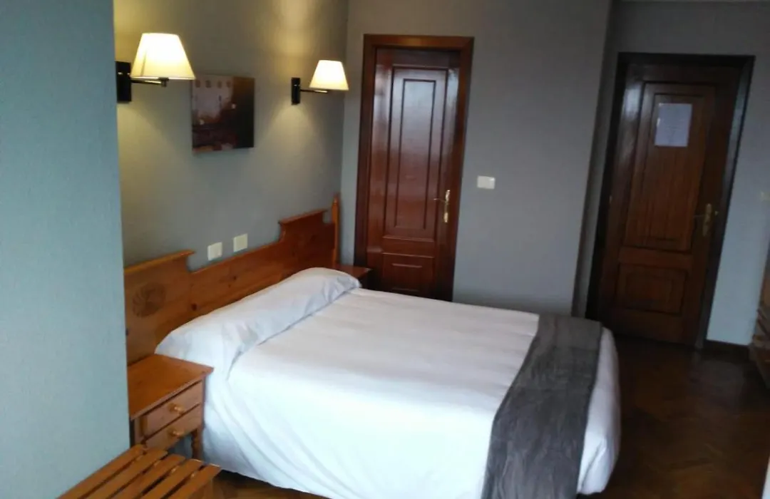 Albergue Hostal Sao Telmo-1