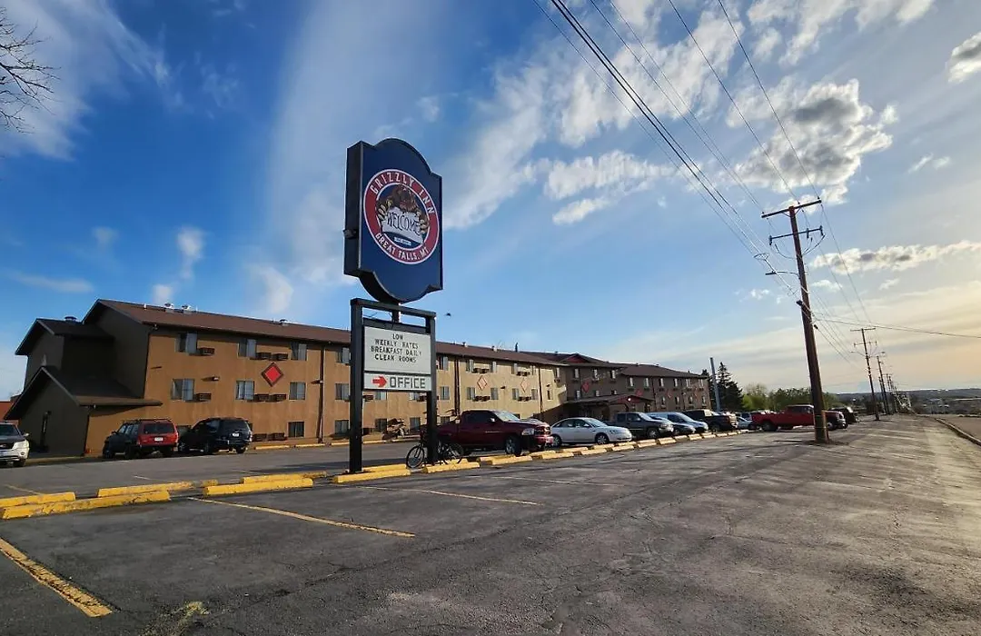 Grizzly Inn-1