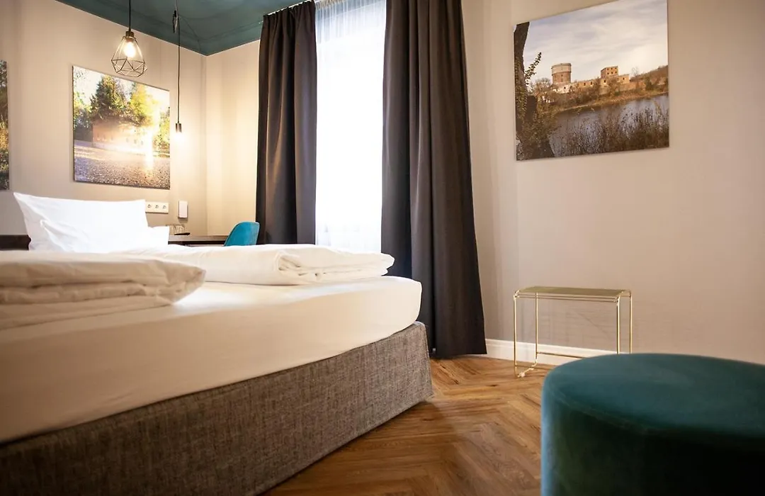Bayerischer Hof-1