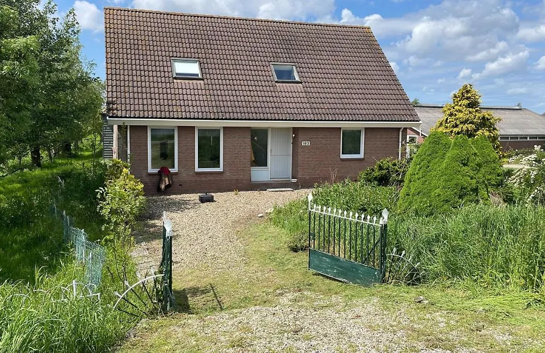 Guesthouse At The Amstel River With 2Br 2Ba And Garden-1