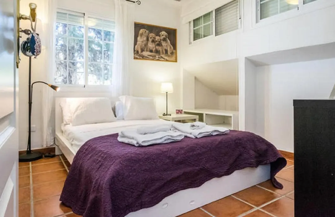 At Home In Malaga Stay - Solo Travellers-1