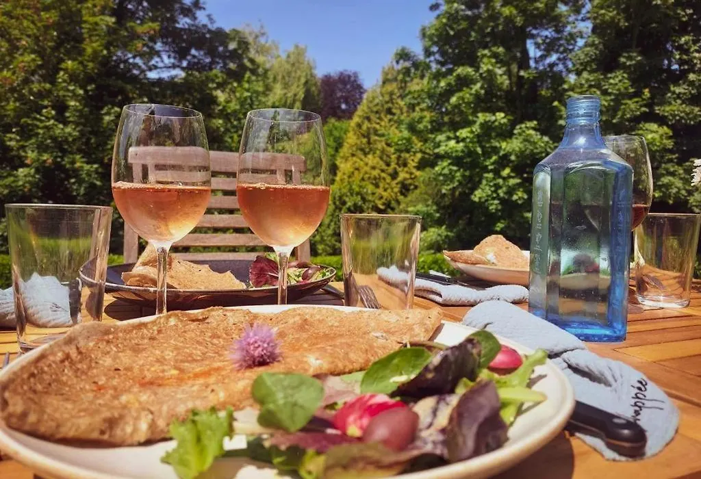 L'échappée, Chambres et Tables d'hôtes-1